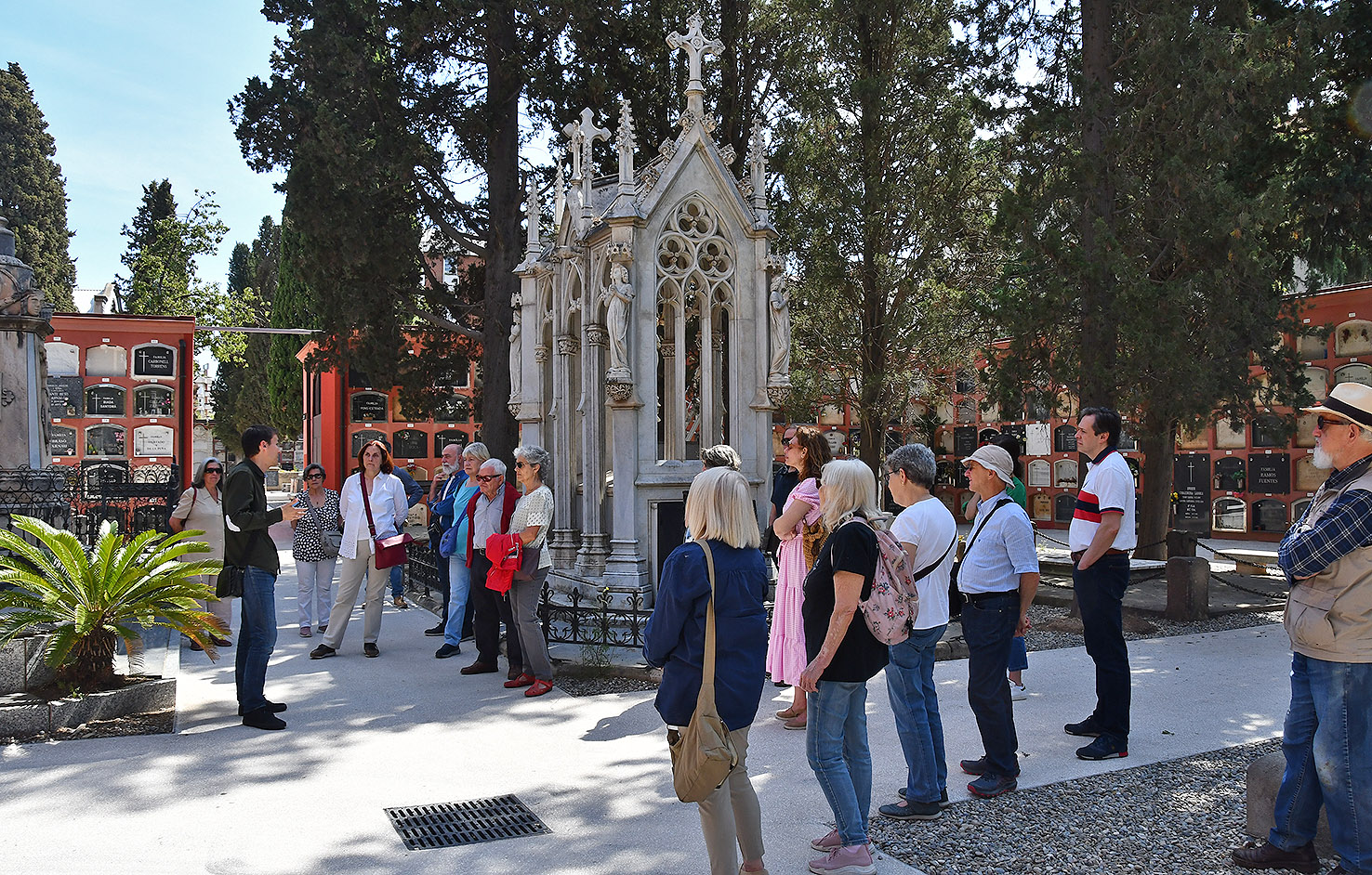 Passeig pel cementeri de Sarria