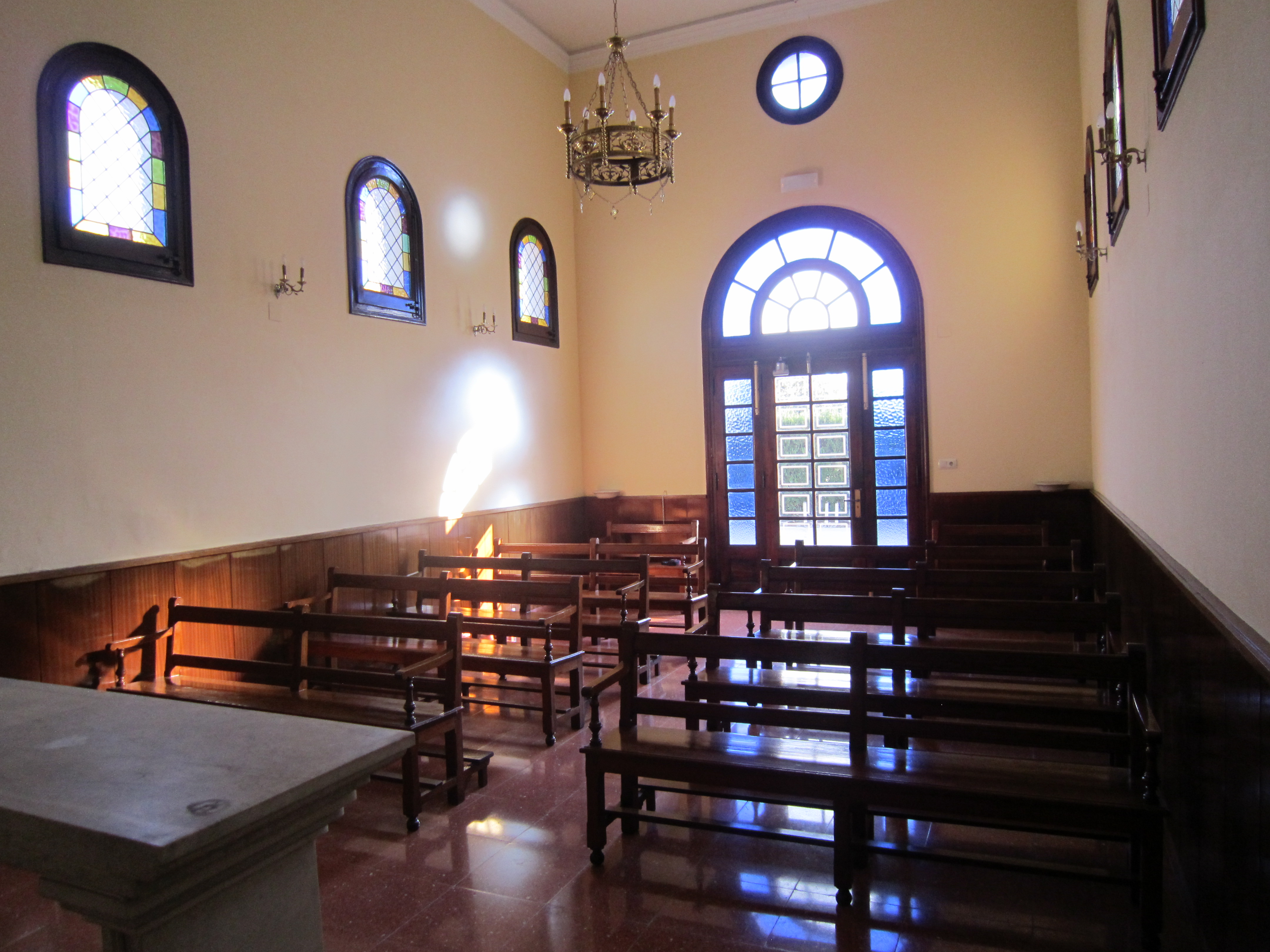 Interior de la Capilla del Cementerio de Montjuïc