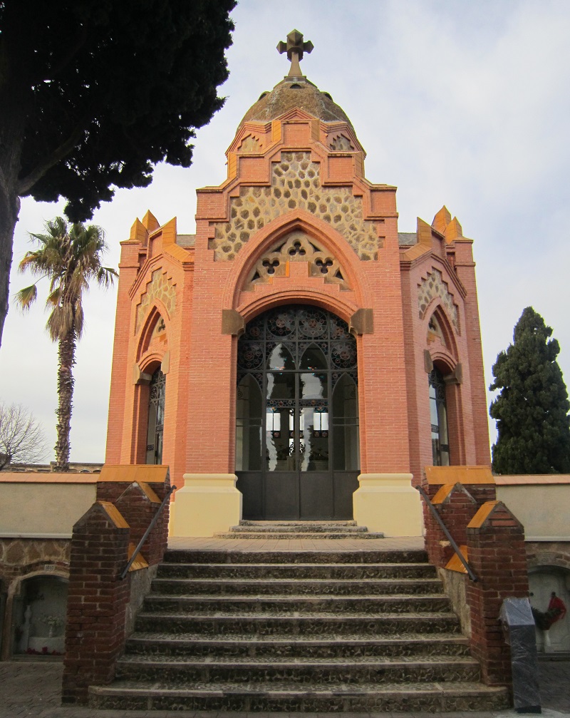 Exterior de la Capilla del Cementerio de les Corts