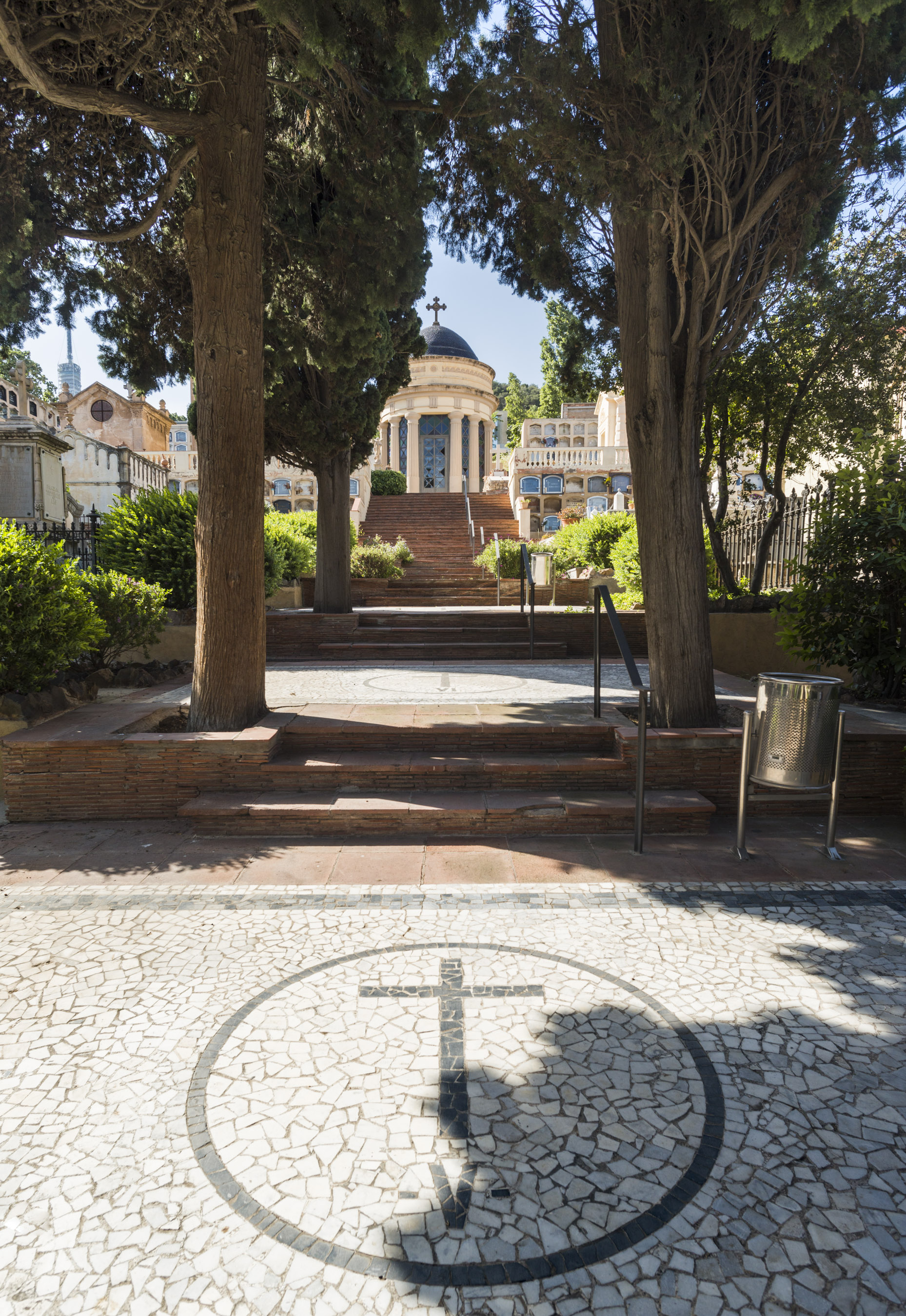 Exterior de la Capilla del Cementerio de Sant Gervasi