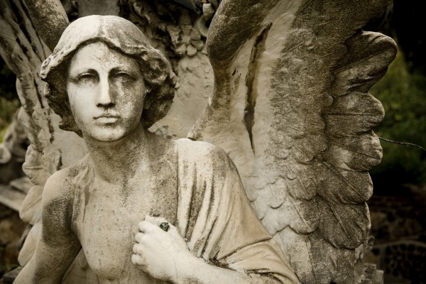 02-angel-Montjuic-2007-05-600x400