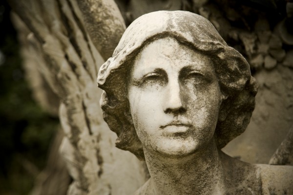 02-angel-Montjuic-2007-06-600x400