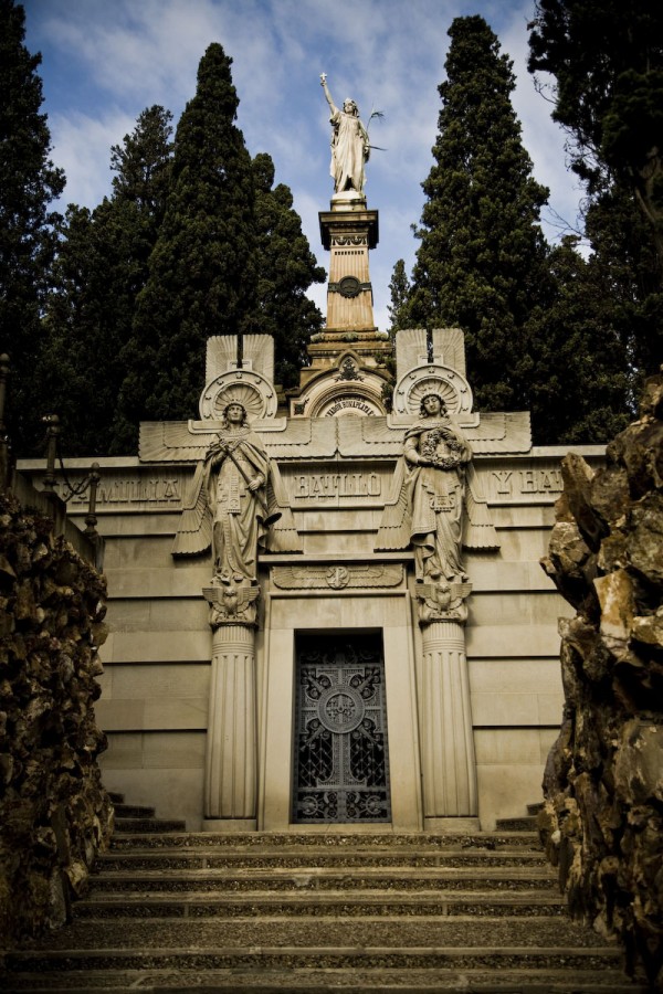 12-Batllo-Montjuic-2007-02-600x900