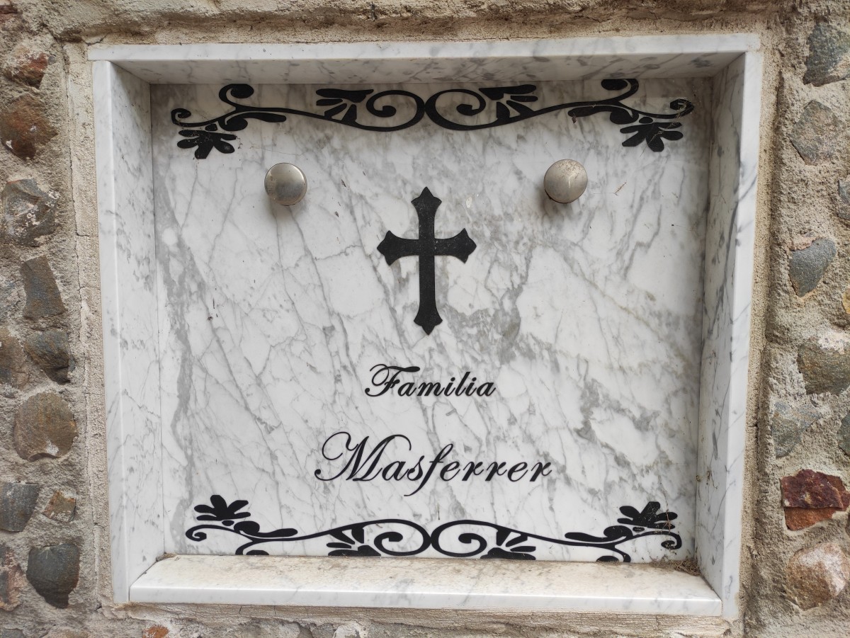 tumba masferrer 1