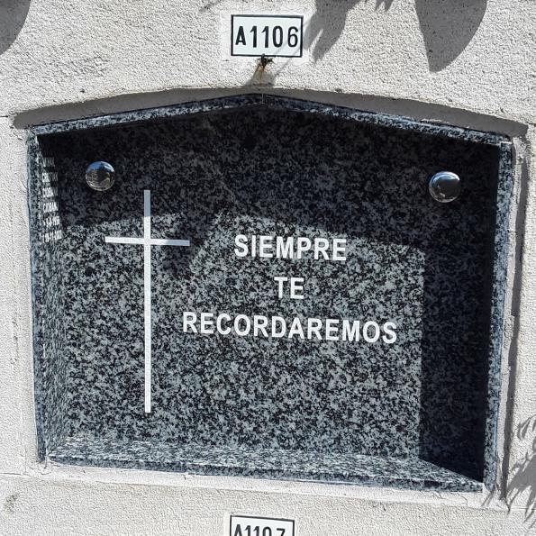 Làpida granit país gris oxavo 