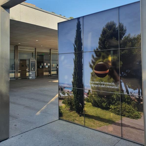 Entrada porta crematori